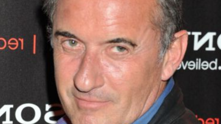Christophe Dechavanne : Les Confidences sur sa Relation Complex avec son Fils Paul-Henri