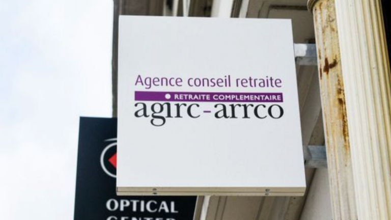Boostez Immédiatement votre Pension Agirc-Arrco : Le Dossier à Envoyer Sans Attendre