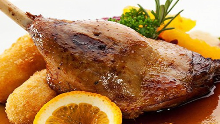 Cuisse de Canard Confite : La Recette Traditionnelle pour un Plat Savoureux