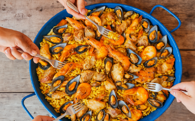 Recette de Paëlla fruits de mer, poulet de Patou et chorizo