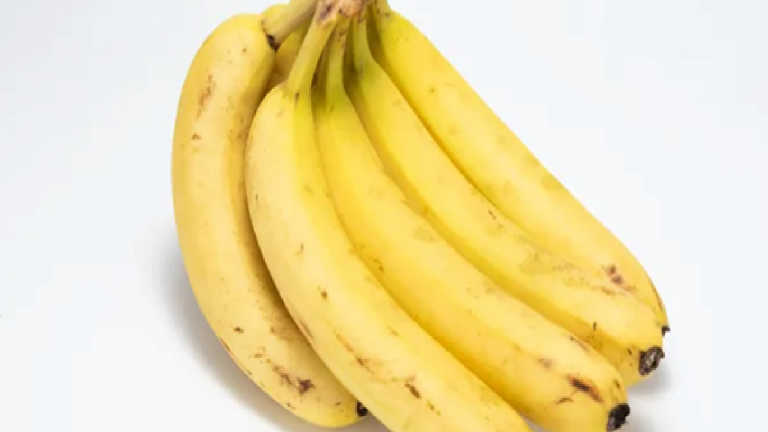 Adieu les bananes tachées, elles restent bien jaunes pendant 10 jours avec cette astuce